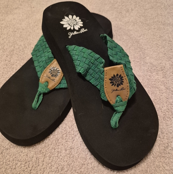 Yellow Box Green Woven Flip Flops Sandals Women’s 7 New - Picture 2 of 4